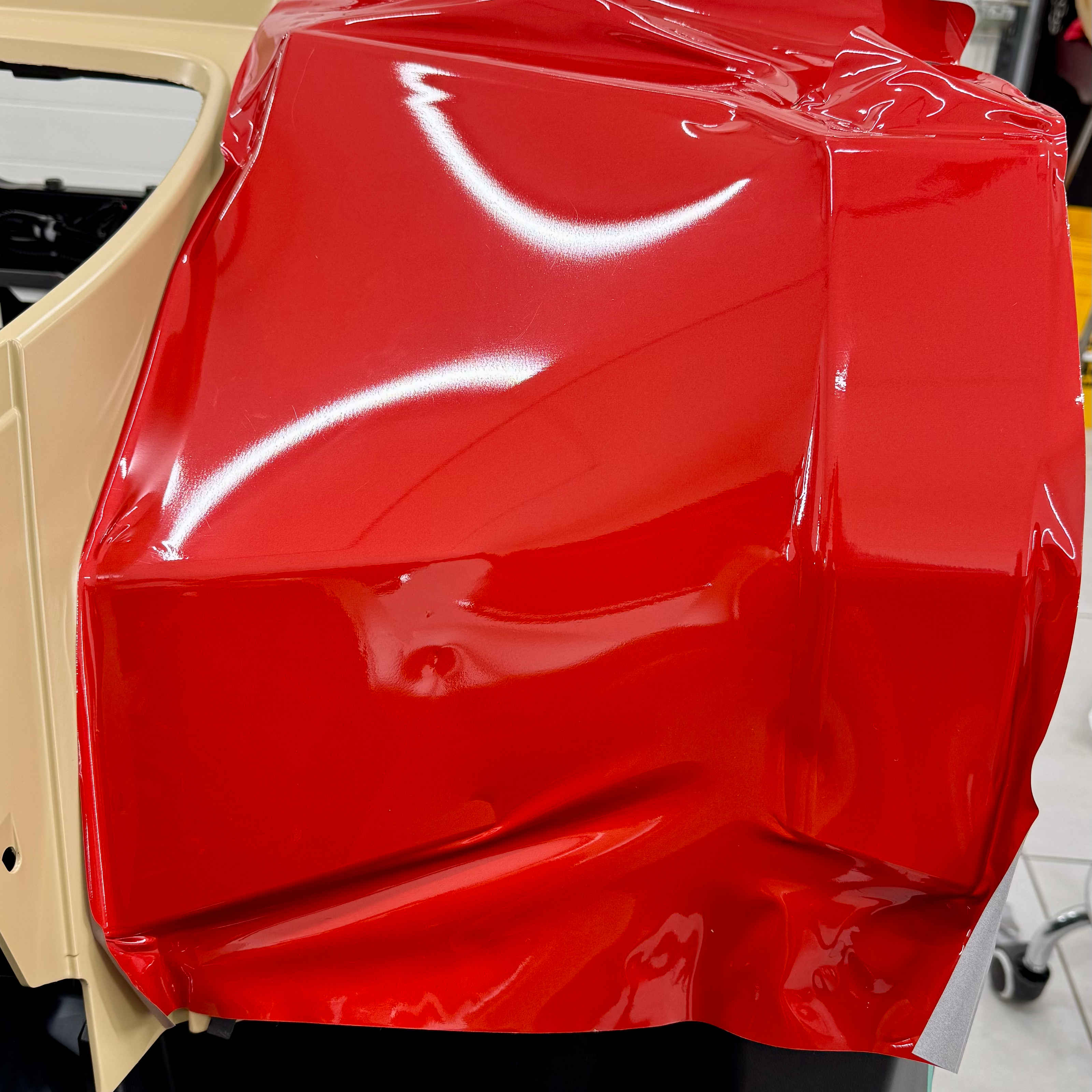 zmiana koloru prawego przedniego błotnika na czerwony w quadzie polaris. realizacja - Kwrap sulechów