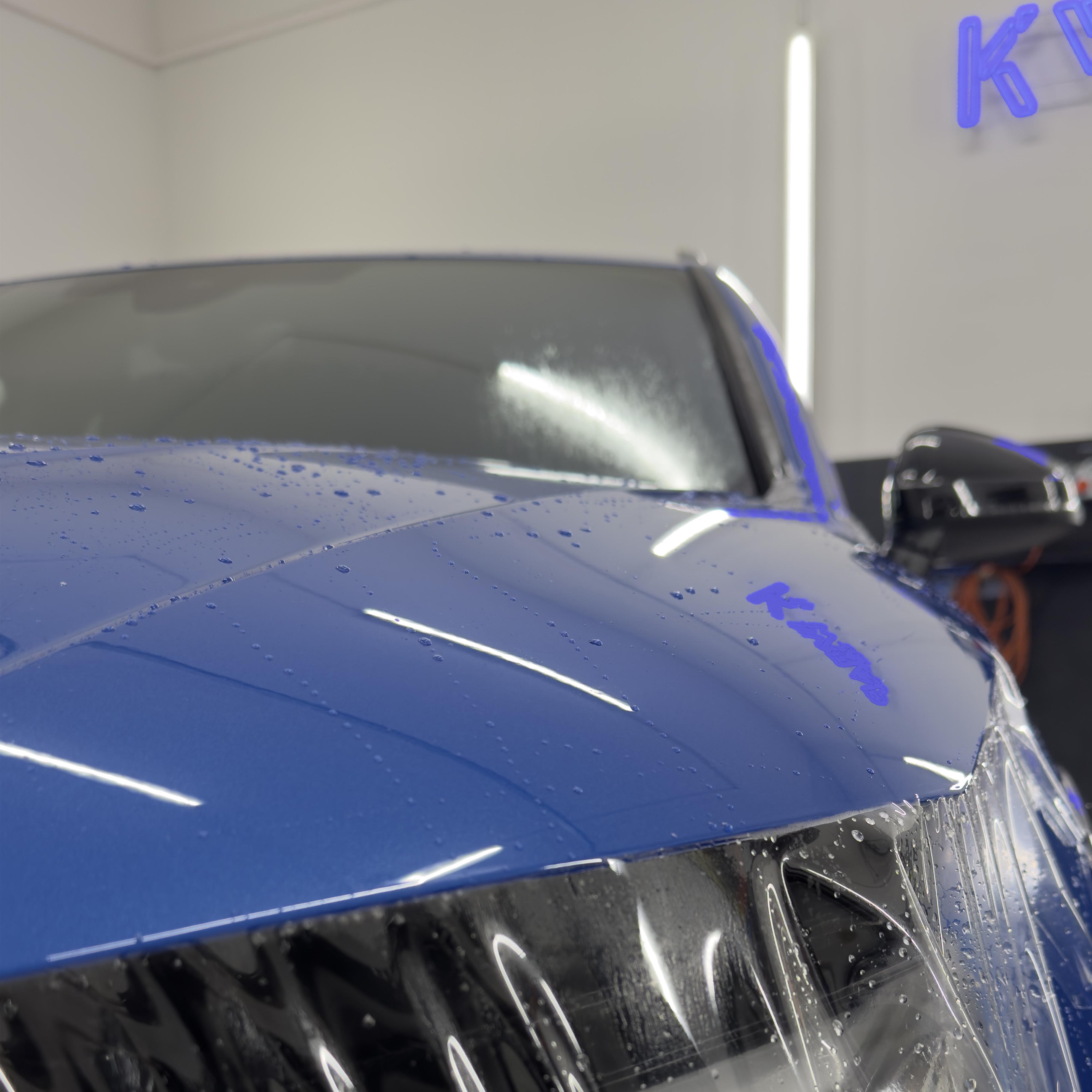 zabezpieczenie ppf na masce i prezentacja hydrofobowości w audi Q5. realizacja - KWrap Sulechów