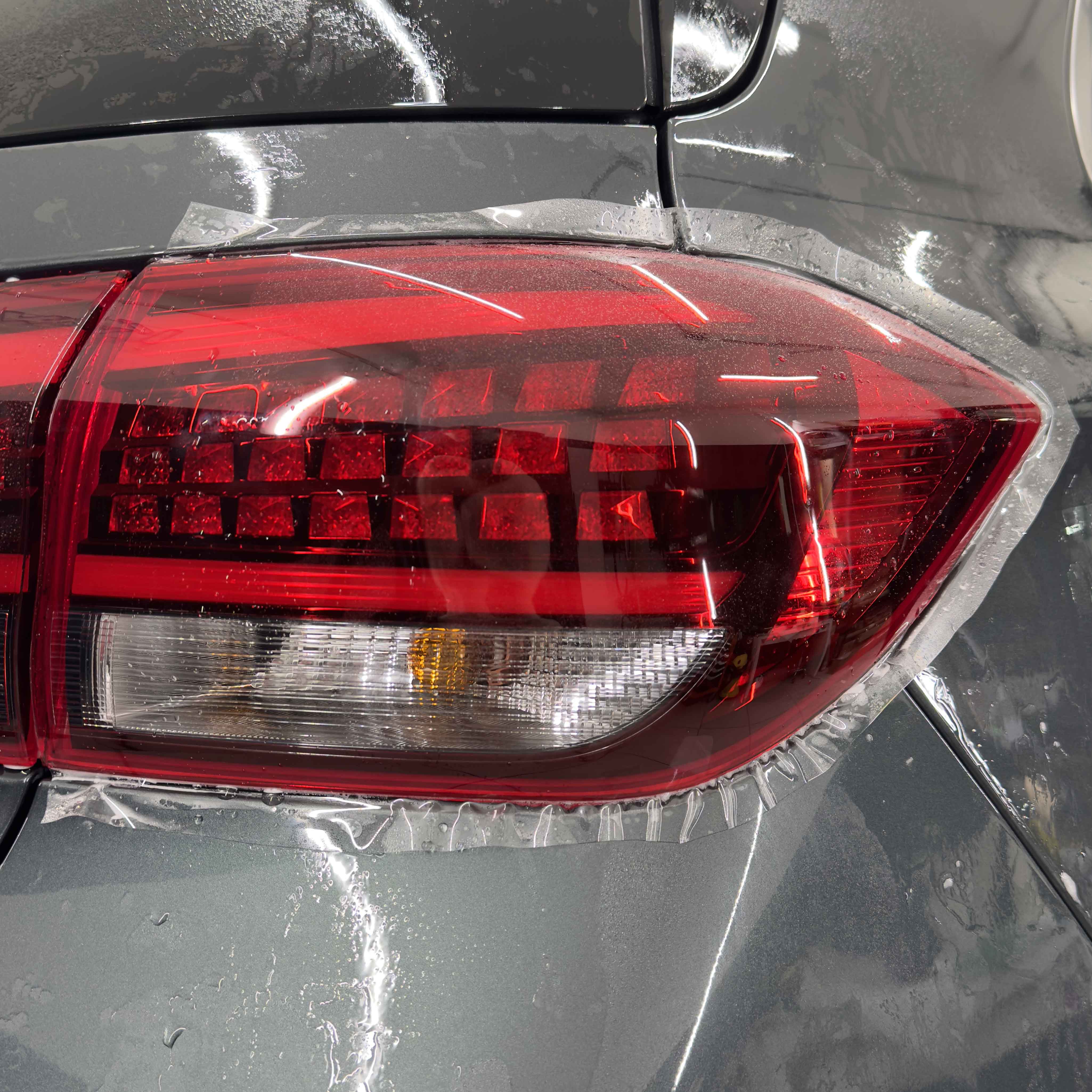 zabezpieczenie ppf na tylnim relektorze w mercedesie GLC. realizacja - KWrap Sulechów